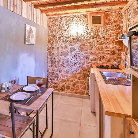 Bademlique Stone Appartement